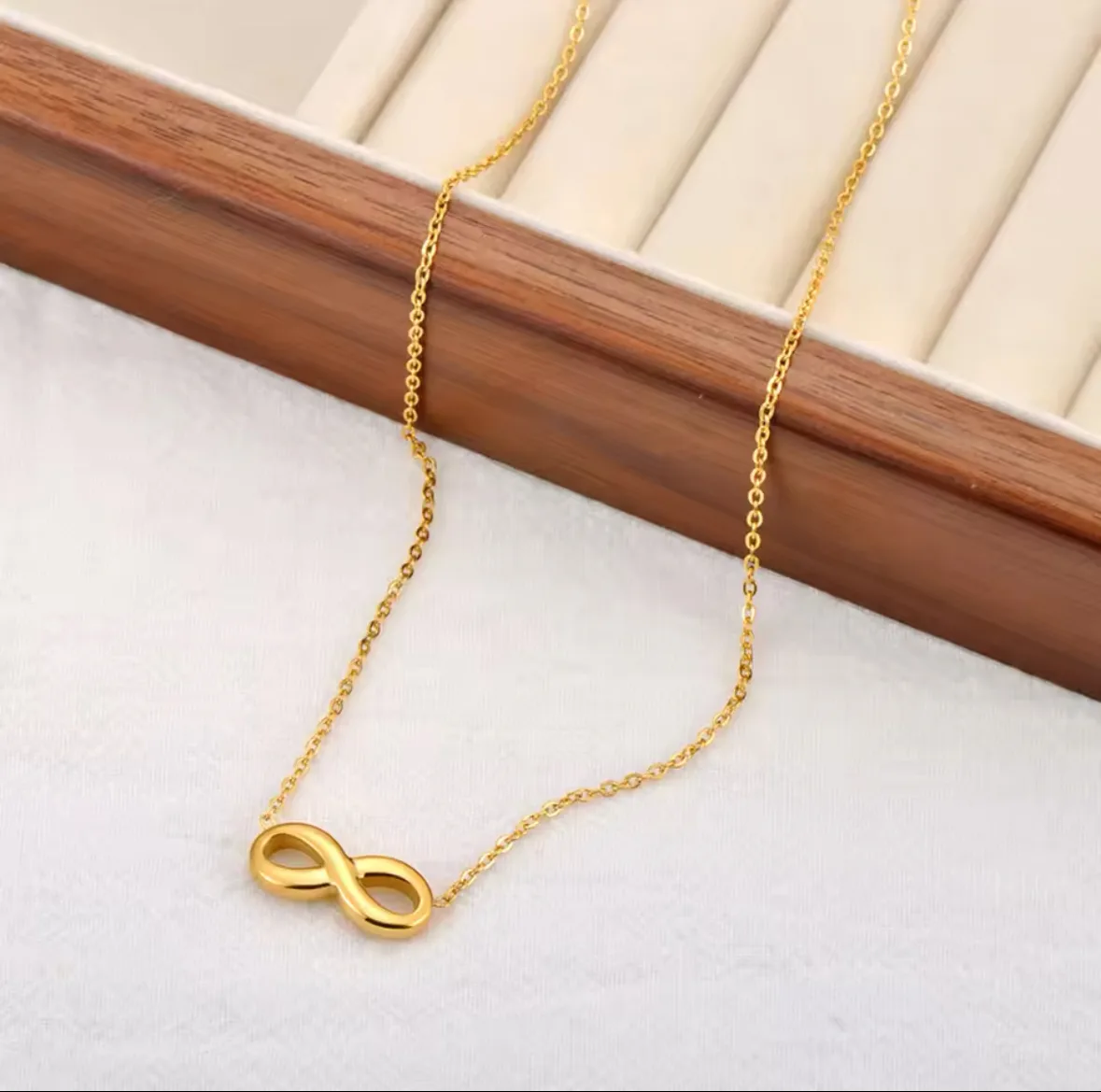 Glamon infinity Necklace For Girls High Quality Gold Coated Pendant Necklace Gift For Girlfriend